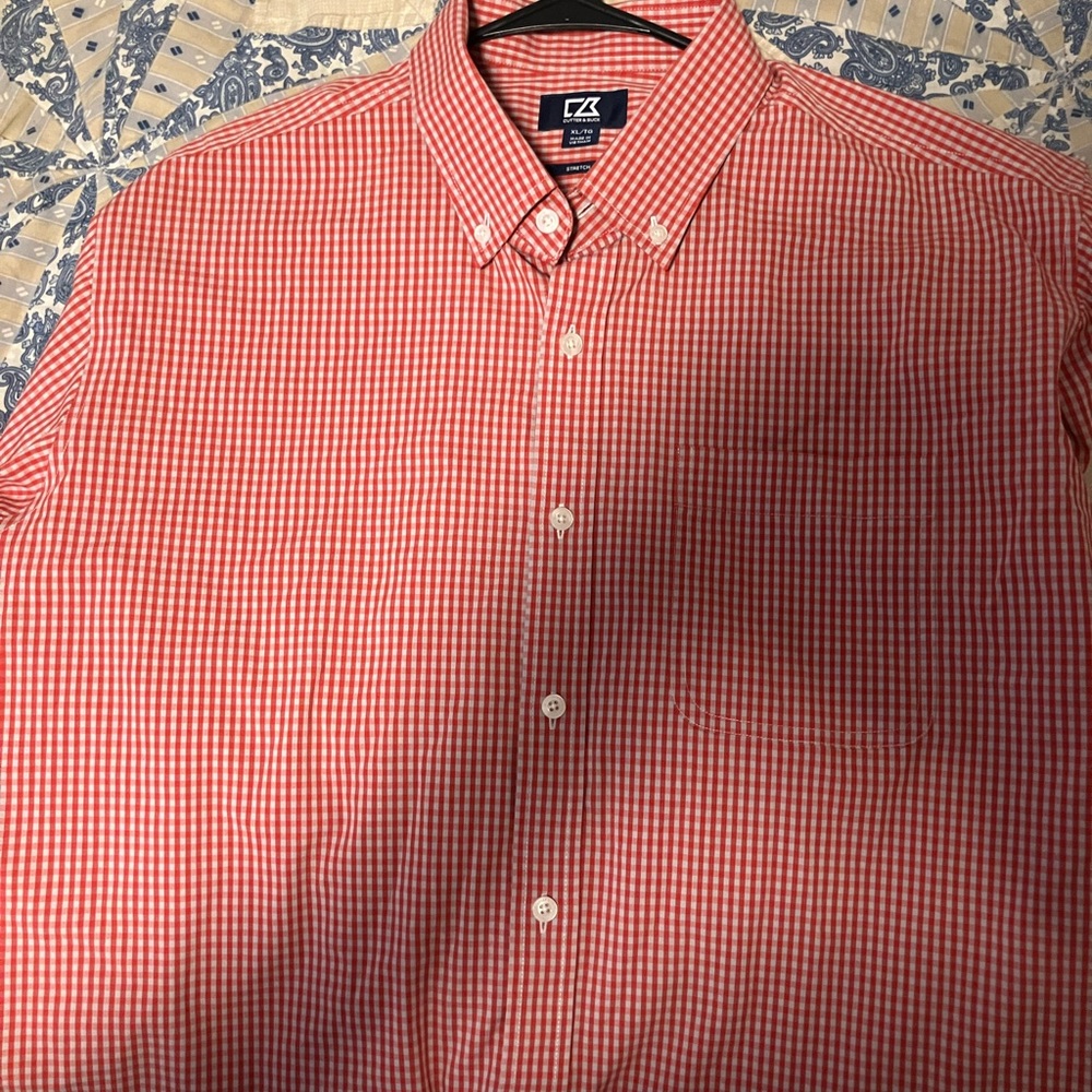 Button down cutter & buck shirt mint condition
